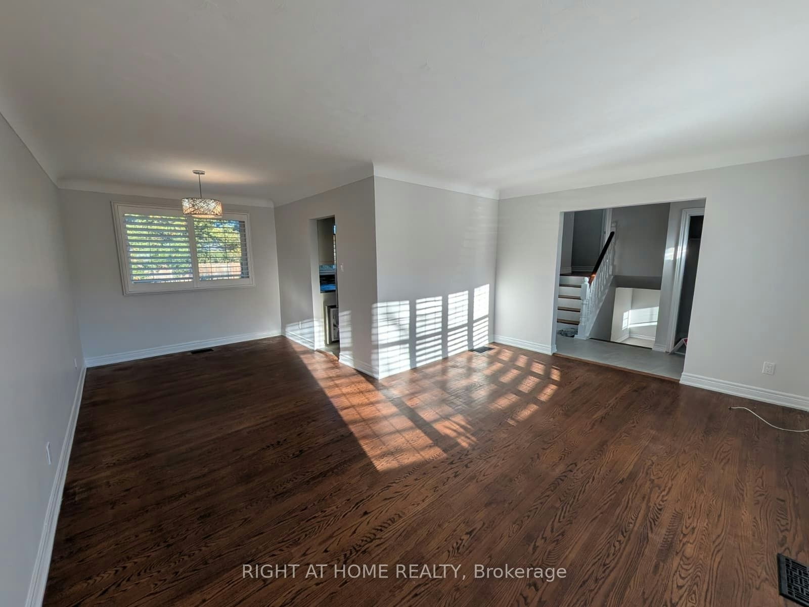 273 Kenwood Avenue, Burlington, ON, L7L 4L9 - 9