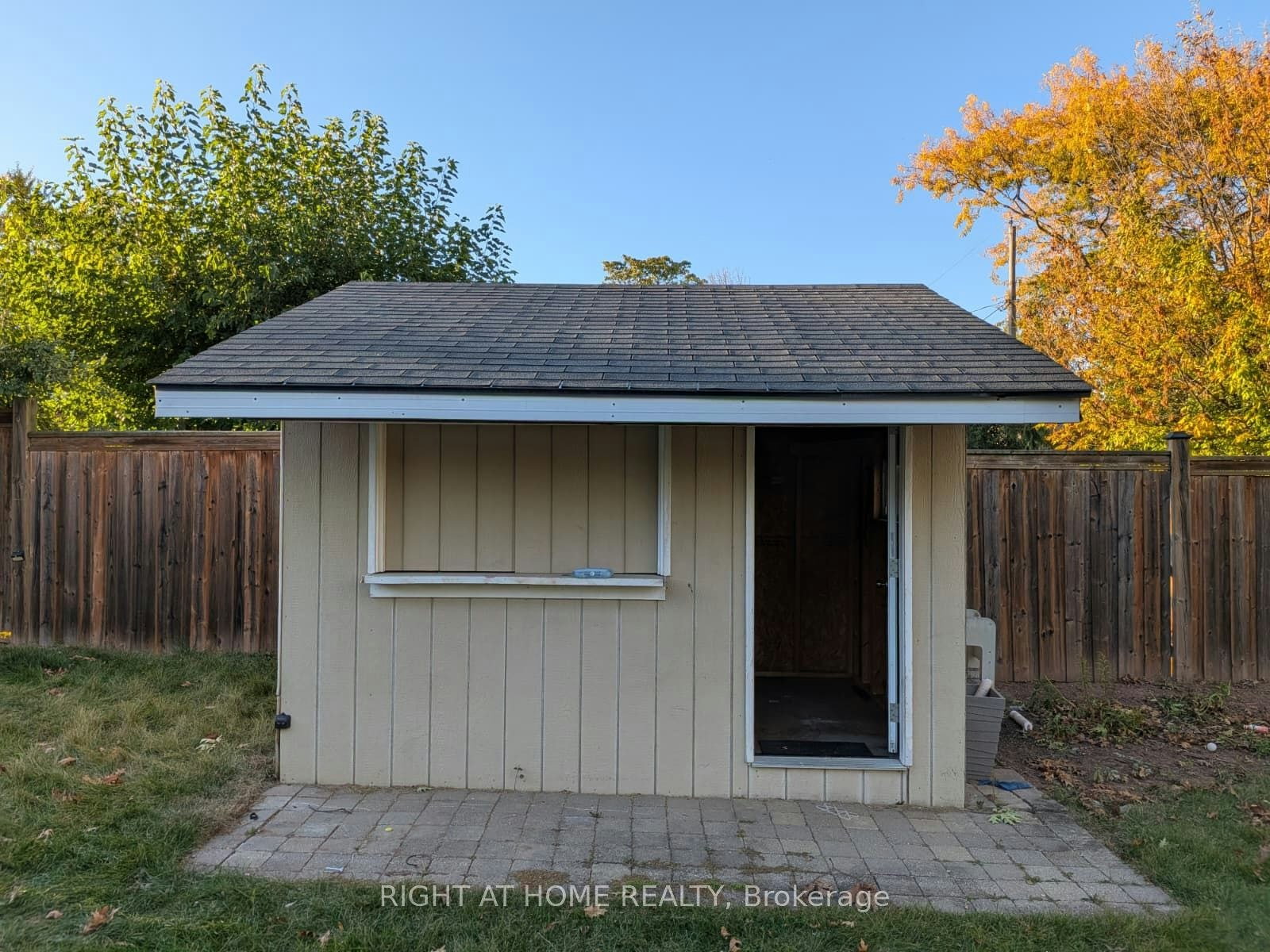 273 Kenwood Avenue, Burlington, ON, L7L 4L9 - 32