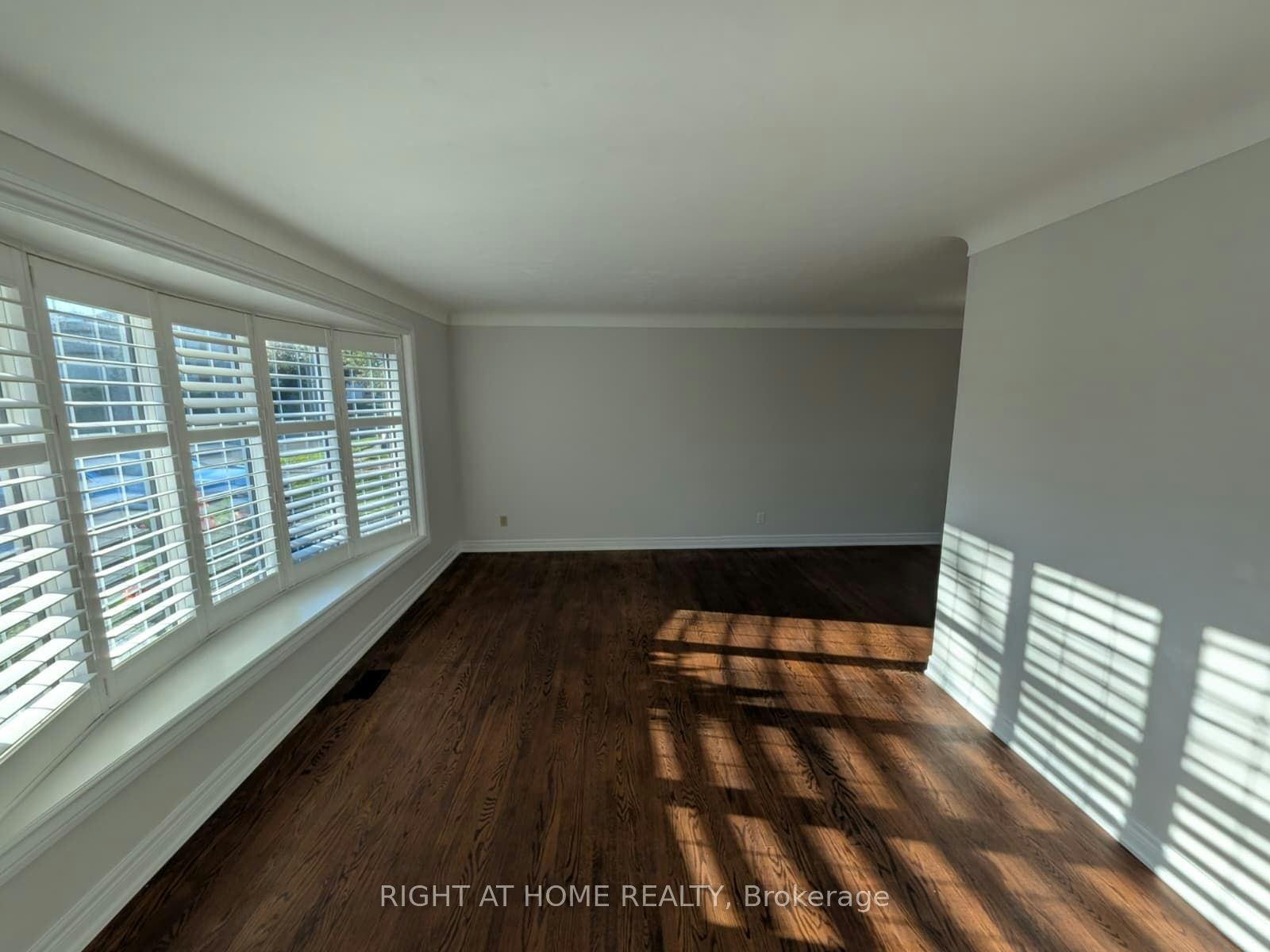 273 Kenwood Avenue, Burlington, ON, L7L 4L9 - 8