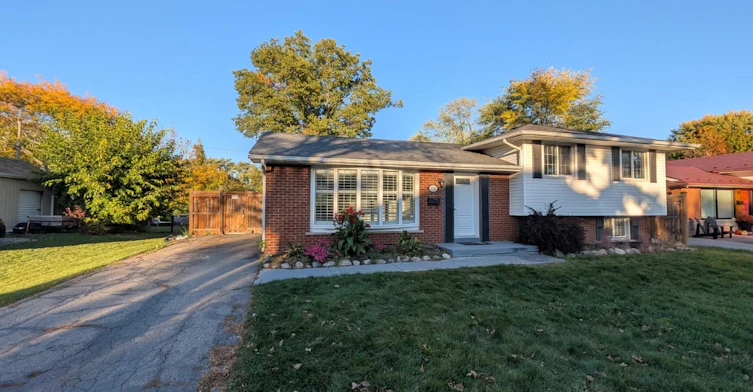 273 Kenwood Avenue, Burlington, ON, L7L 4L9 - 3