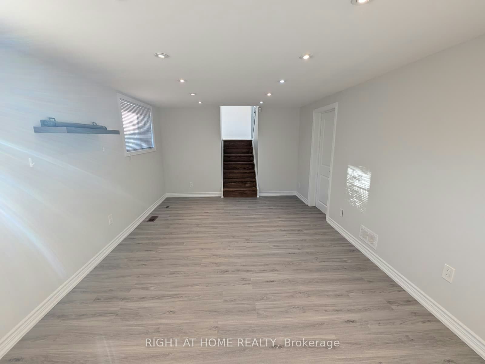 273 Kenwood Avenue, Burlington, ON, L7L 4L9 - 22