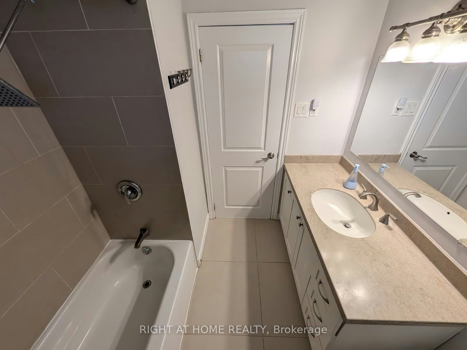 273 Kenwood Avenue, Burlington, ON, L7L 4L9 - 19