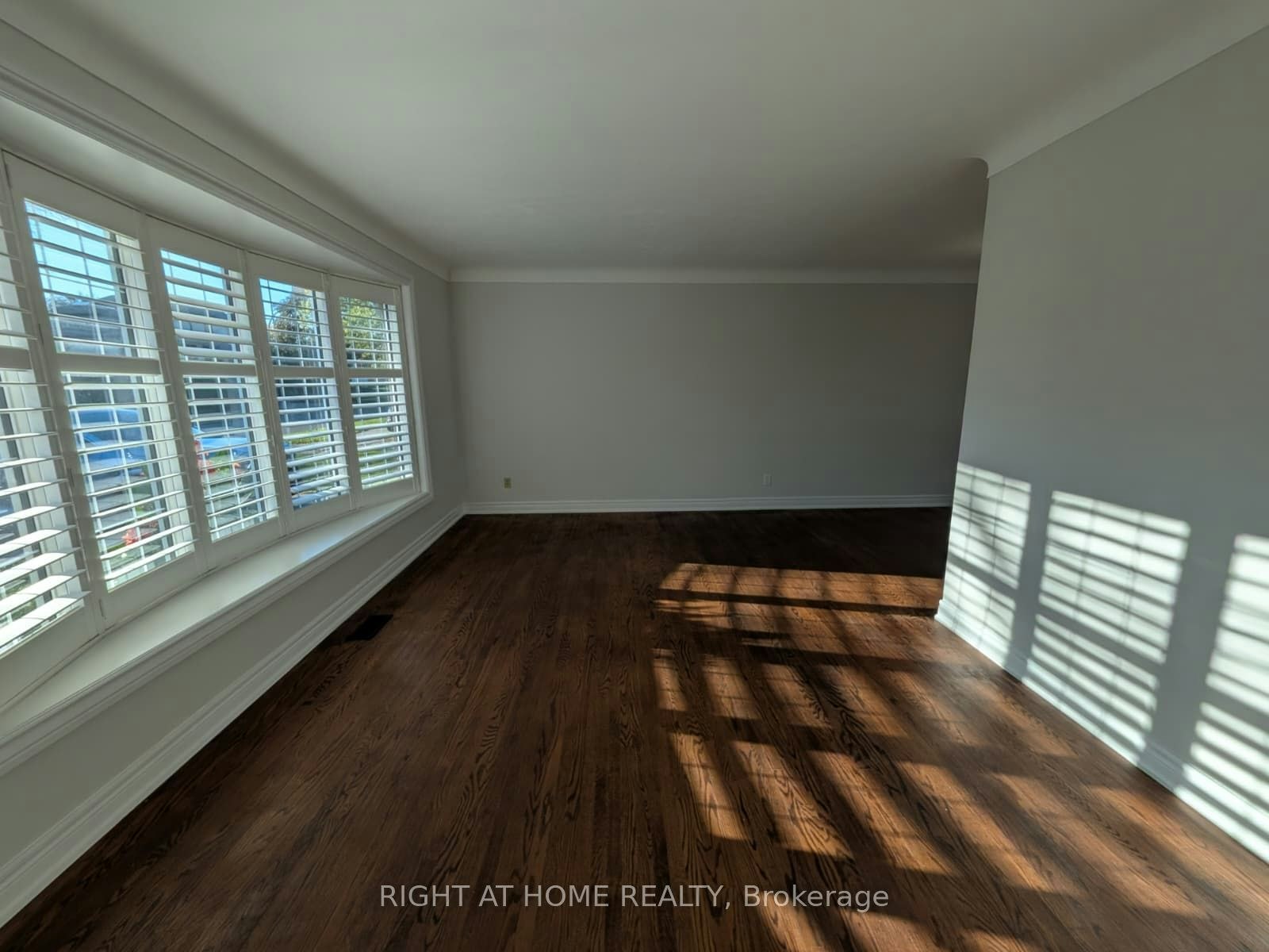 273 Kenwood Avenue, Burlington, ON, L7L 4L9 - 7
