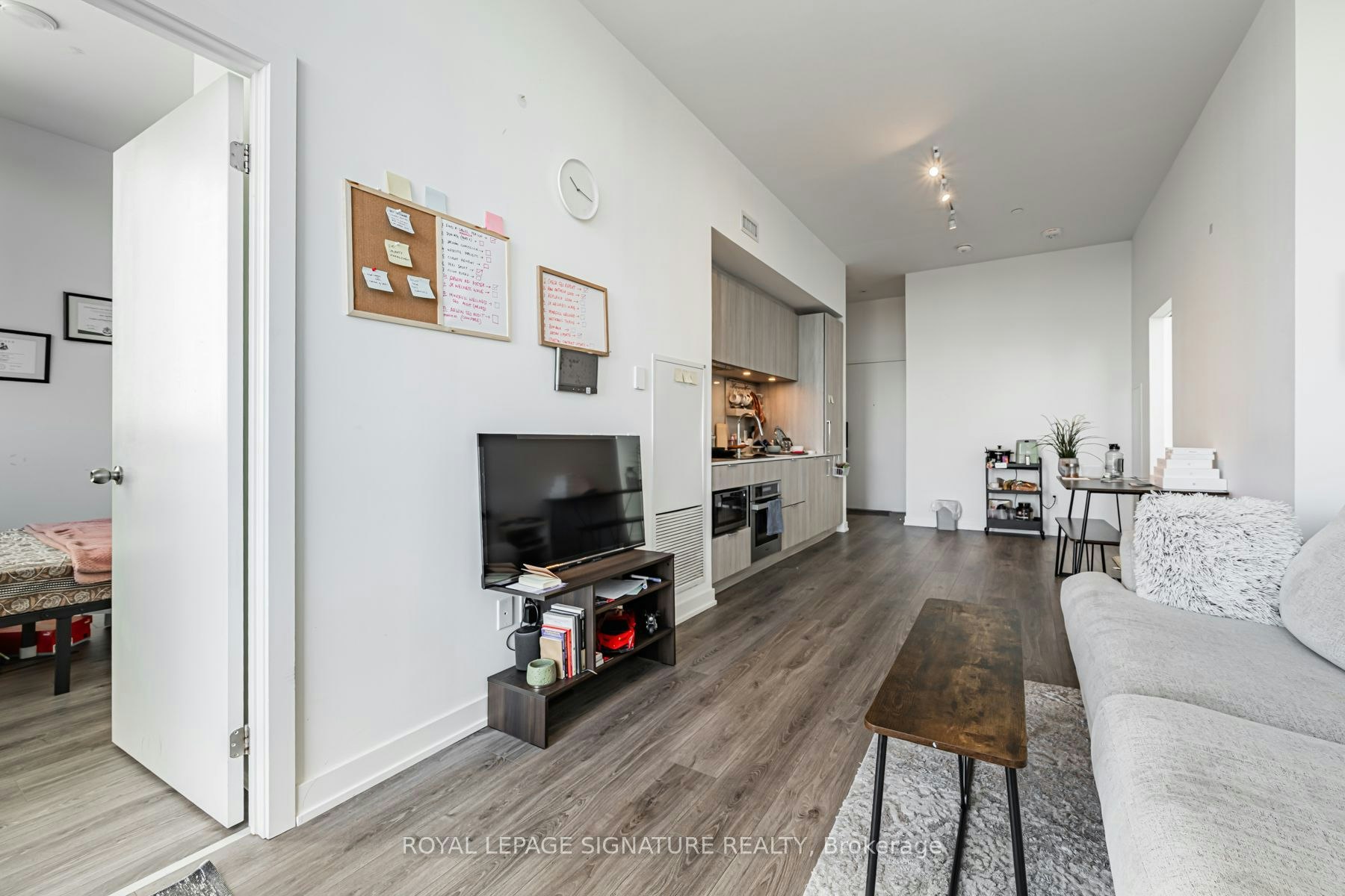 2204-28 Ann Street, Mississauga, ON, L5G 0E1 - 6