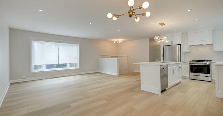 Main-18 Puckeridge Crescent, Toronto, ON, M9B 3A2
