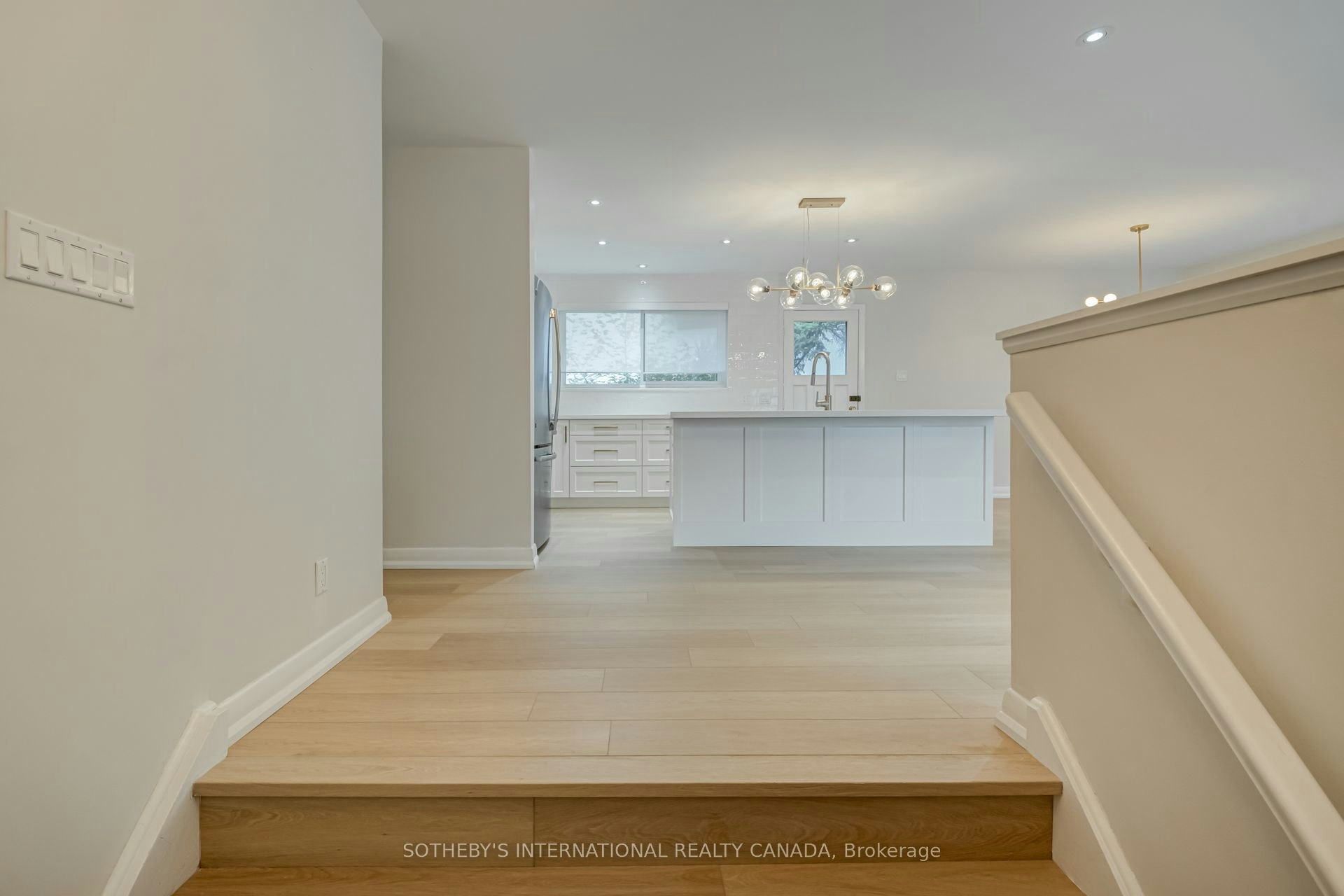 Main-18 Puckeridge Crescent, Toronto, ON, M9B 3A2 - 5