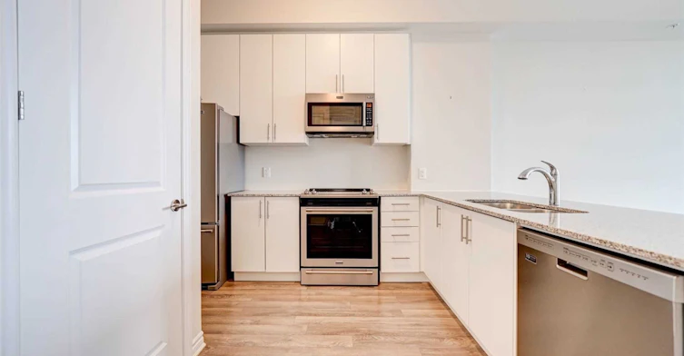 511 150 Oak Park Boulevard, Oakville, ON, L6H 0E7 - 12