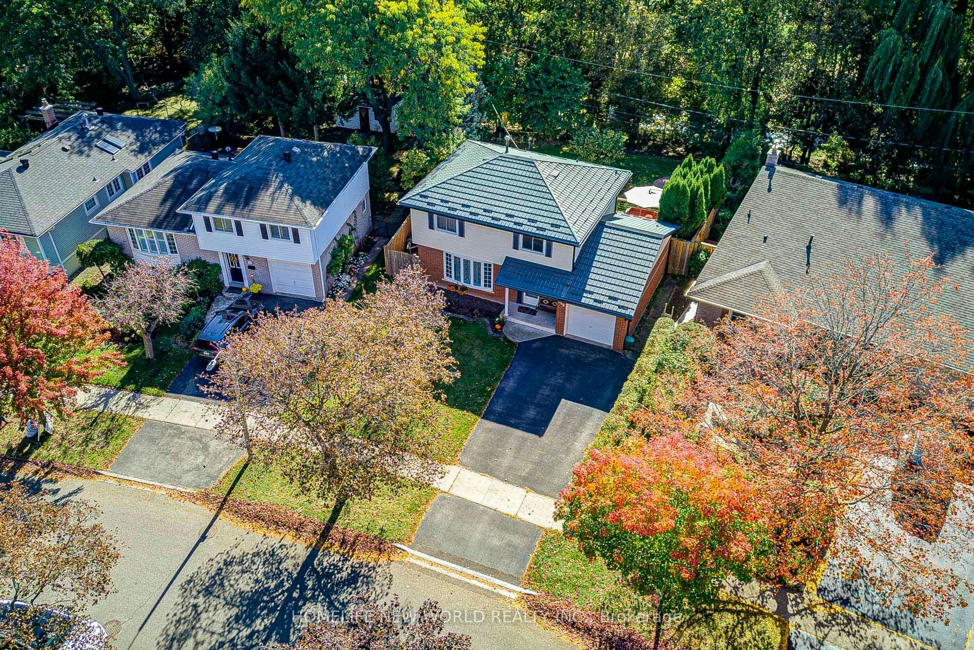 346 Melores Drive, Burlington, ON, L7L 4T8