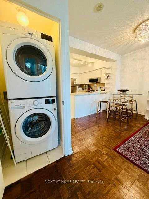 38 Fontenay Court, Toronto, ON, M9A 5H5 - 11