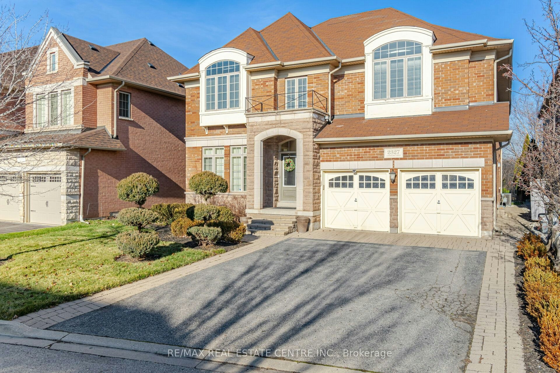 2327 Lyndhurst Drive, Oakville, ON, L6H 7V5 - 2