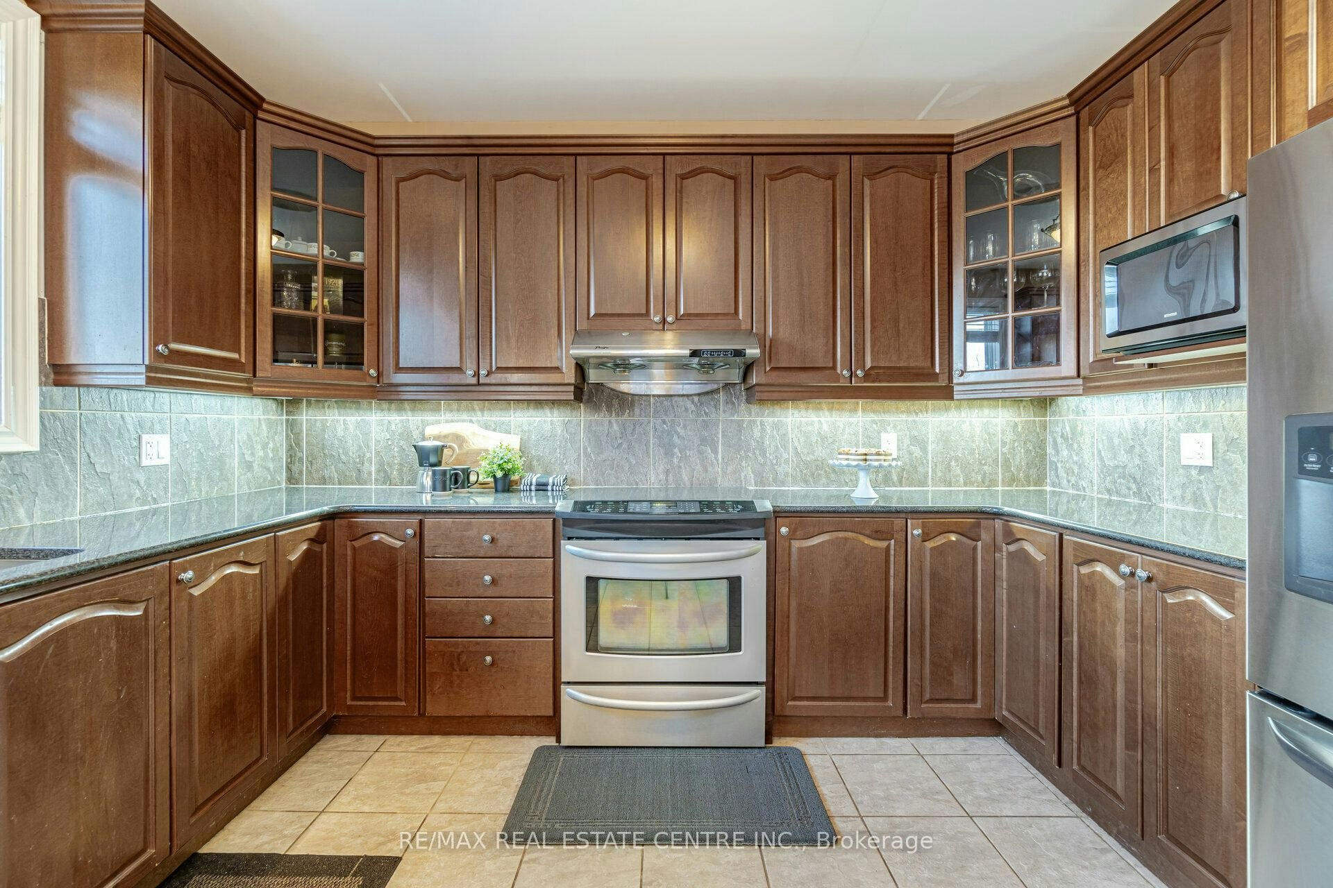 2327 Lyndhurst Drive, Oakville, ON, L6H 7V5 - 18