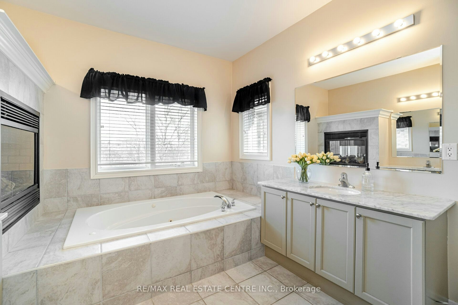 2327 Lyndhurst Drive, Oakville, ON, L6H 7V5 - 33