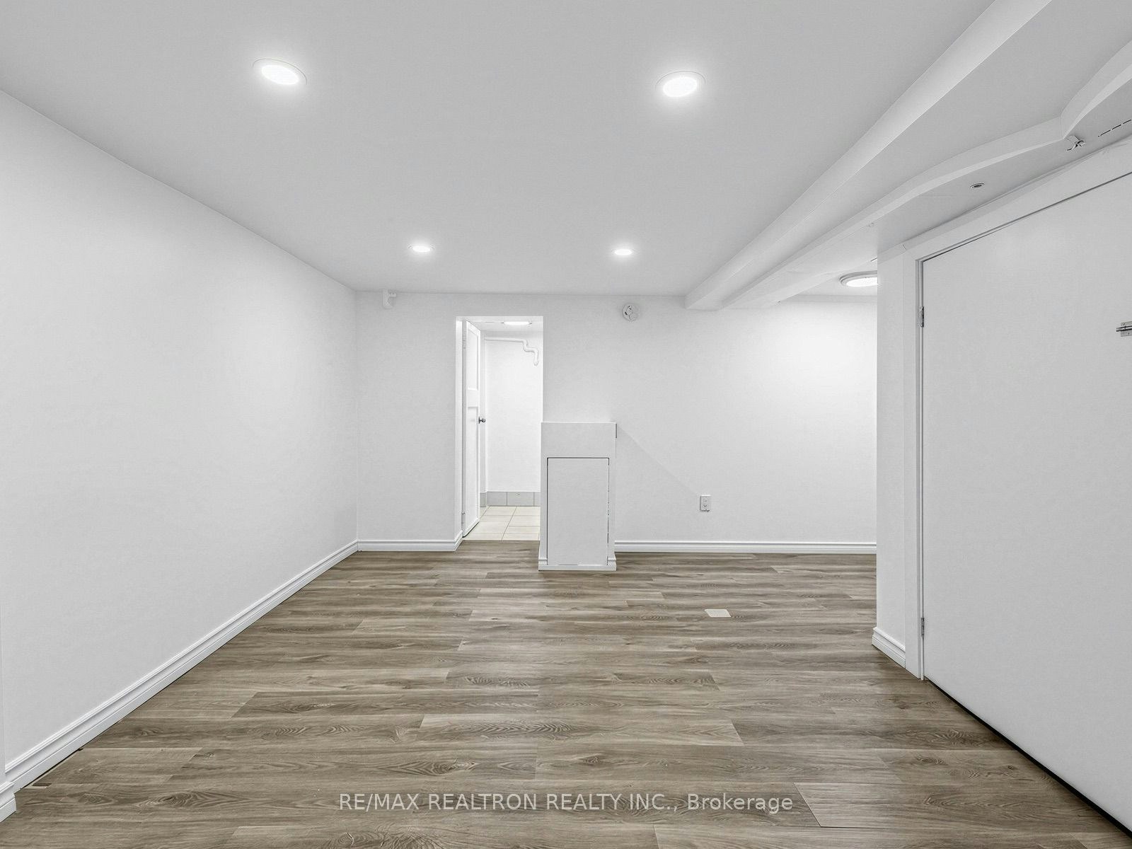 Bsmt-1939 Davenport Road, Toronto, ON, M6N 1C3 - 18
