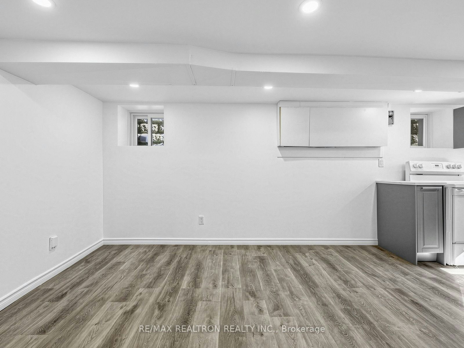 Bsmt-1939 Davenport Road, Toronto, ON, M6N 1C3 - 8