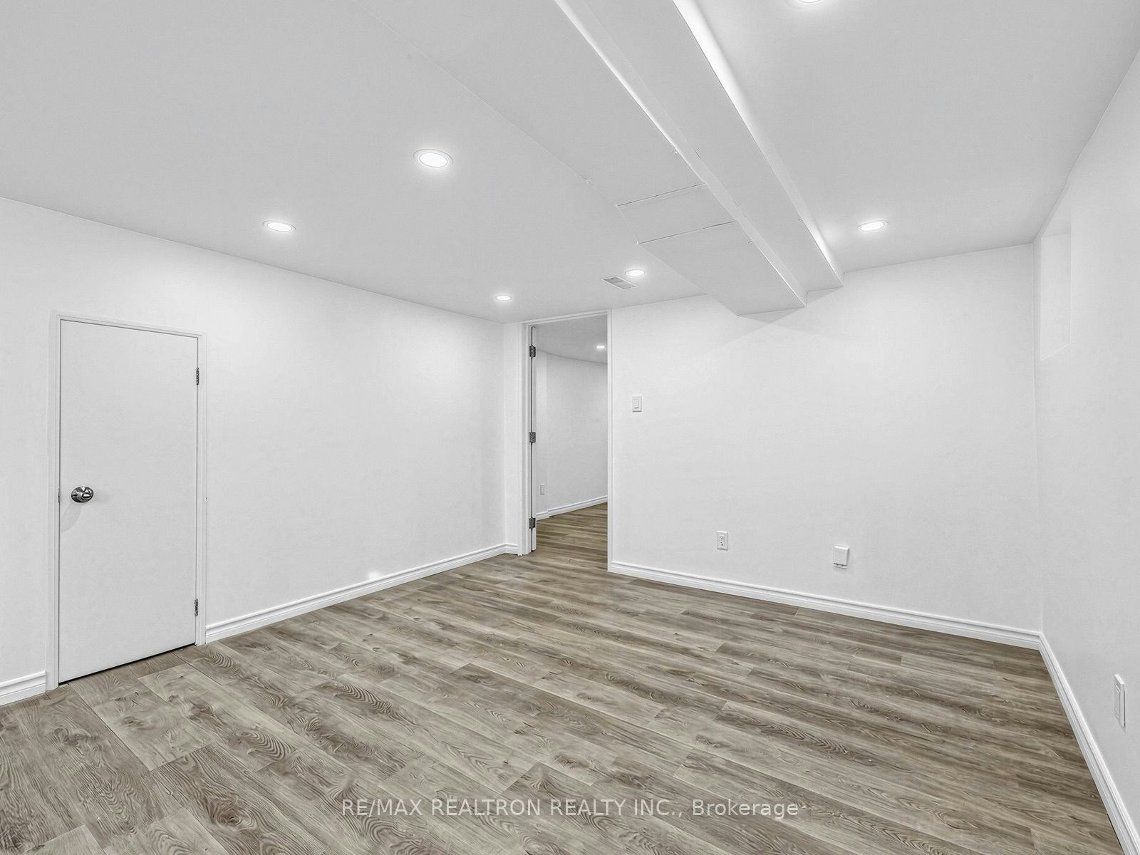 Bsmt-1939 Davenport Road, Toronto, ON, M6N 1C3 - 7