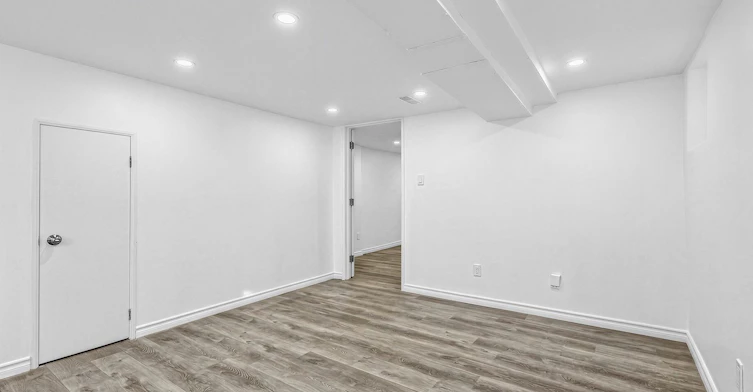 Bsmt-1939 Davenport Road, Toronto, ON, M6N 1C3 - 7