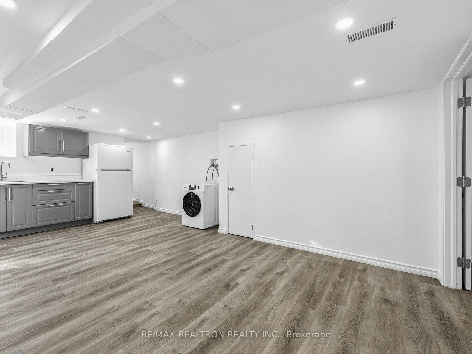 Bsmt-1939 Davenport Road, Toronto, ON, M6N 1C3 - 11