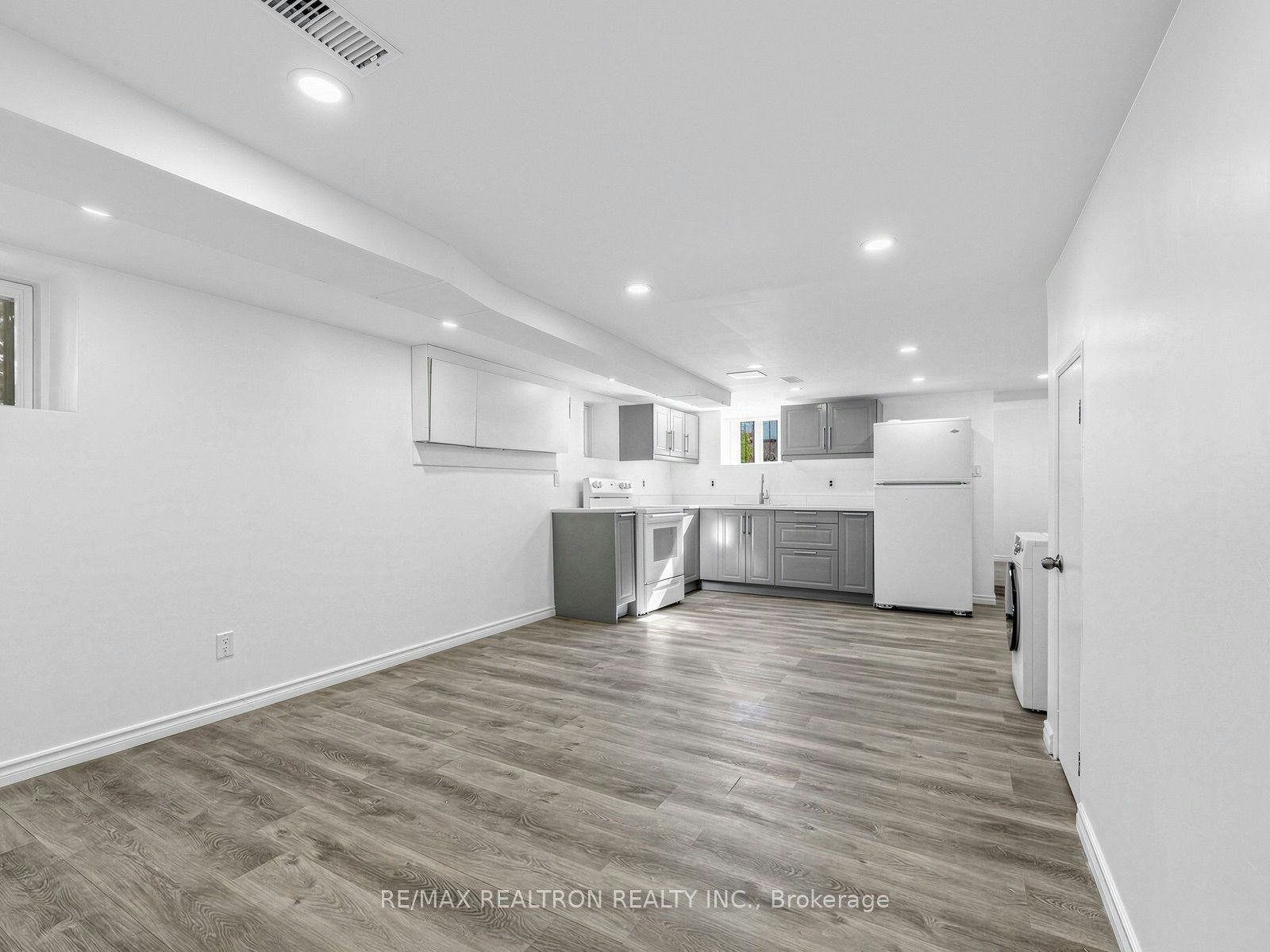 Bsmt-1939 Davenport Road, Toronto, ON, M6N 1C3 - 9