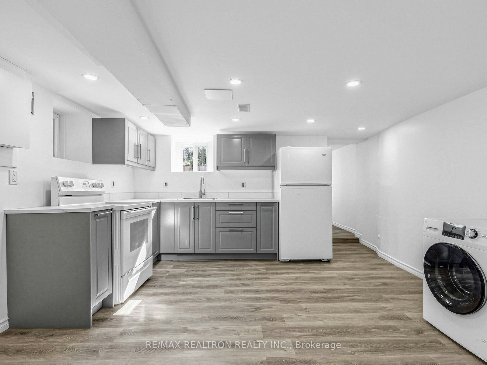 Bsmt-1939 Davenport Road, Toronto, ON, M6N 1C3 - 13