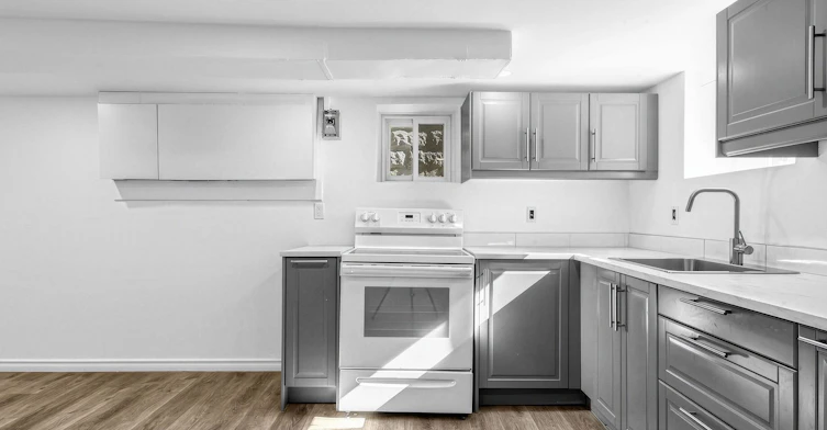 Bsmt-1939 Davenport Road, Toronto, ON, M6N 1C3 - 17