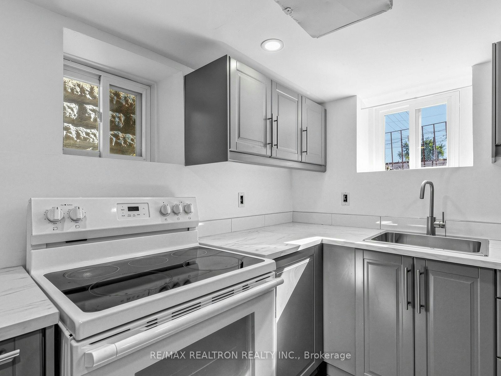Bsmt-1939 Davenport Road, Toronto, ON, M6N 1C3 - 16