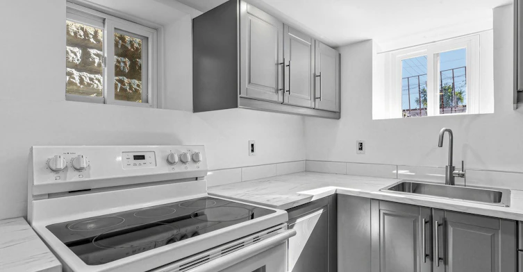 Bsmt-1939 Davenport Road, Toronto, ON, M6N 1C3 - 16