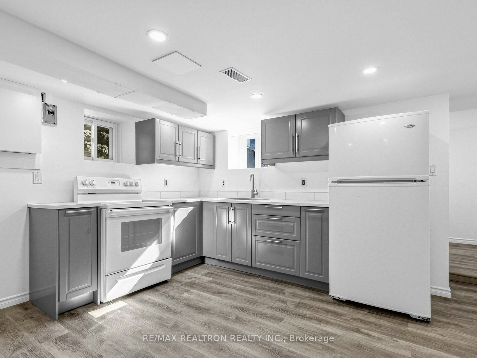 Bsmt-1939 Davenport Road, Toronto, ON, M6N 1C3 - 14