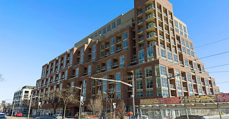 426-1787 St Clair Avenue W, Toronto, ON, M6N 1J6