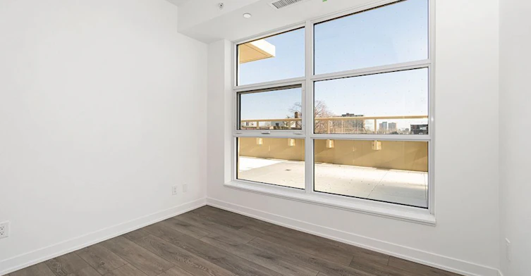 426-1787 St Clair Avenue W, Toronto, ON, M6N 1J6 - 3