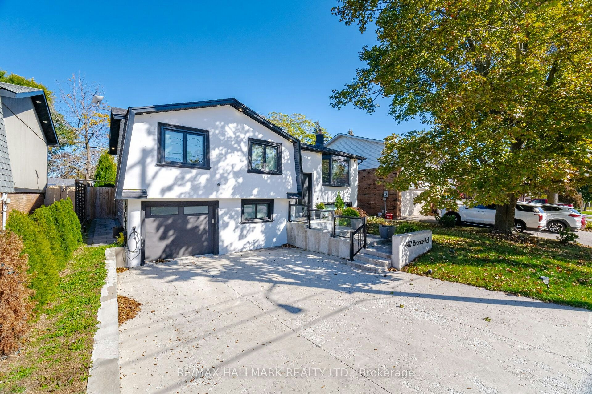 407 Bronte Road, Oakville, ON, L6L 5C3 - 2