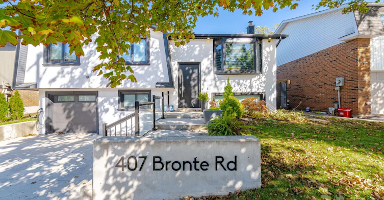 407 Bronte Road, Oakville, ON, L6L 5C3