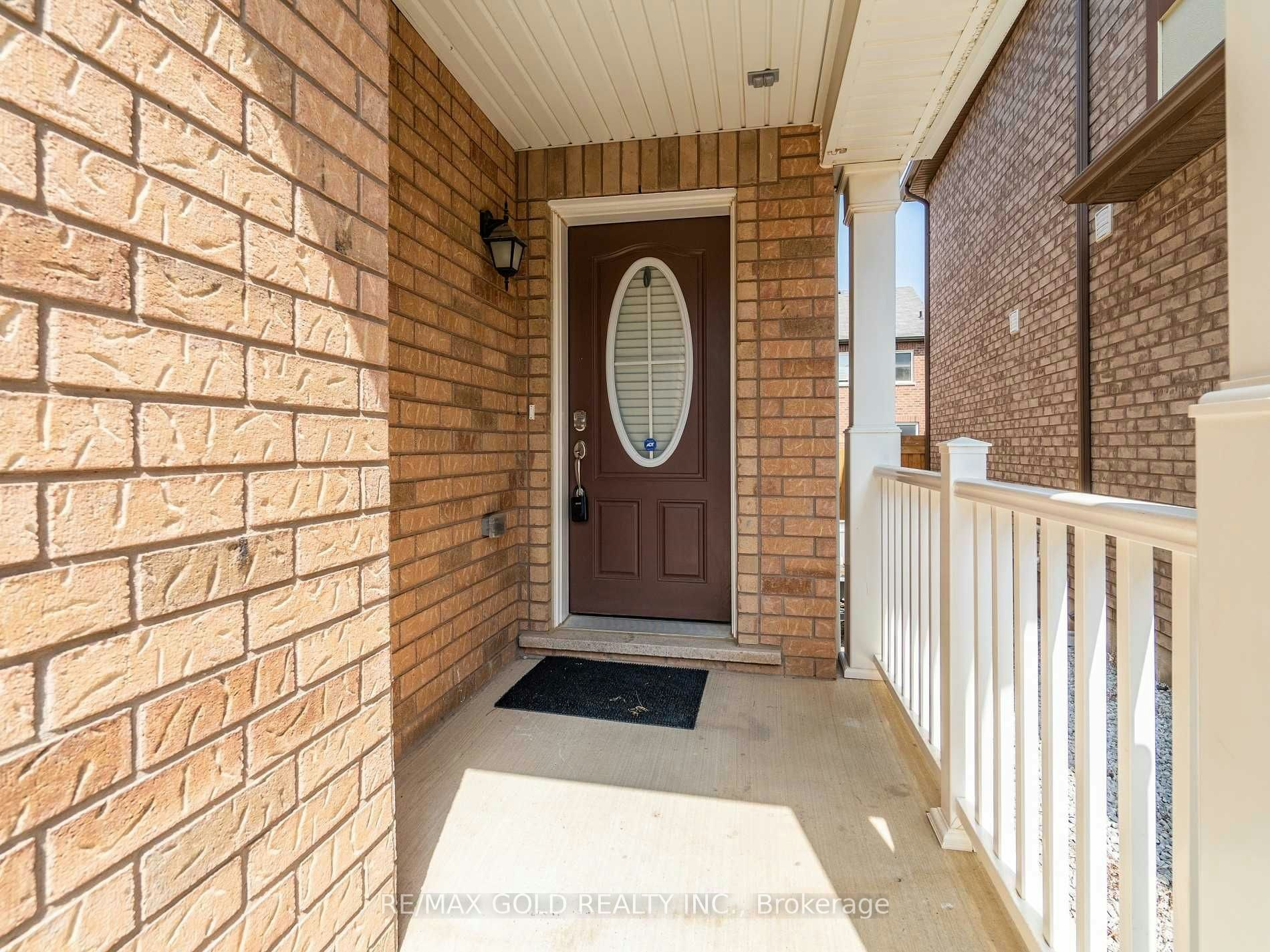 102 Leadenhall Road, Brampton, ON, L7A 4G9 - 2