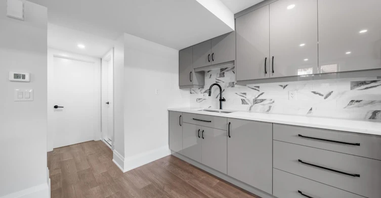 Lower-5 Brendwin Road, Toronto, ON, M6N 4V6 - 5