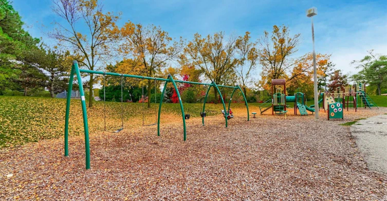 Lower-5 Brendwin Road, Toronto, ON, M6N 4V6 - 16