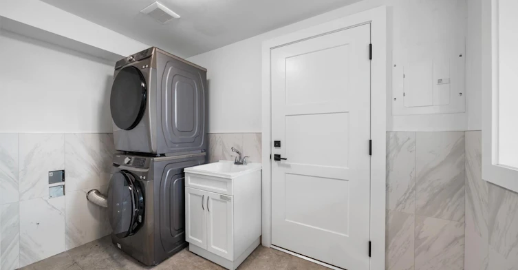 Lower-5 Brendwin Road, Toronto, ON, M6N 4V6 - 12