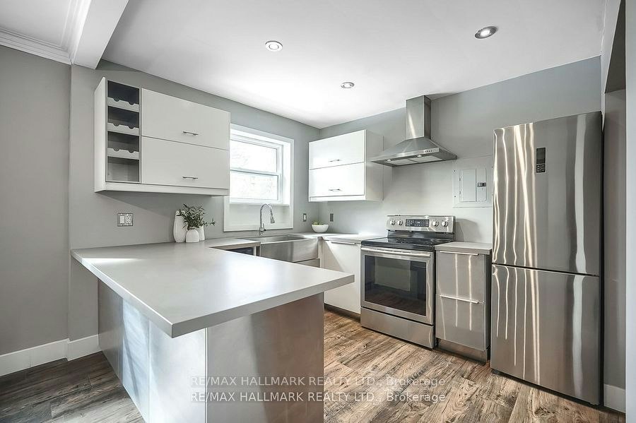 UPPER-6 Thirty First Street, Toronto, ON, M8W 3E8 - 4