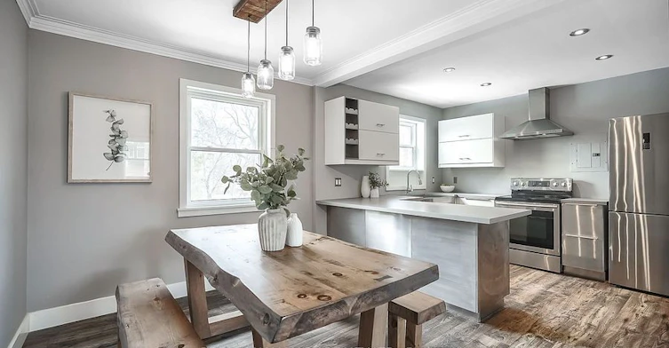 UPPER-6 Thirty First Street, Toronto, ON, M8W 3E8 - 5