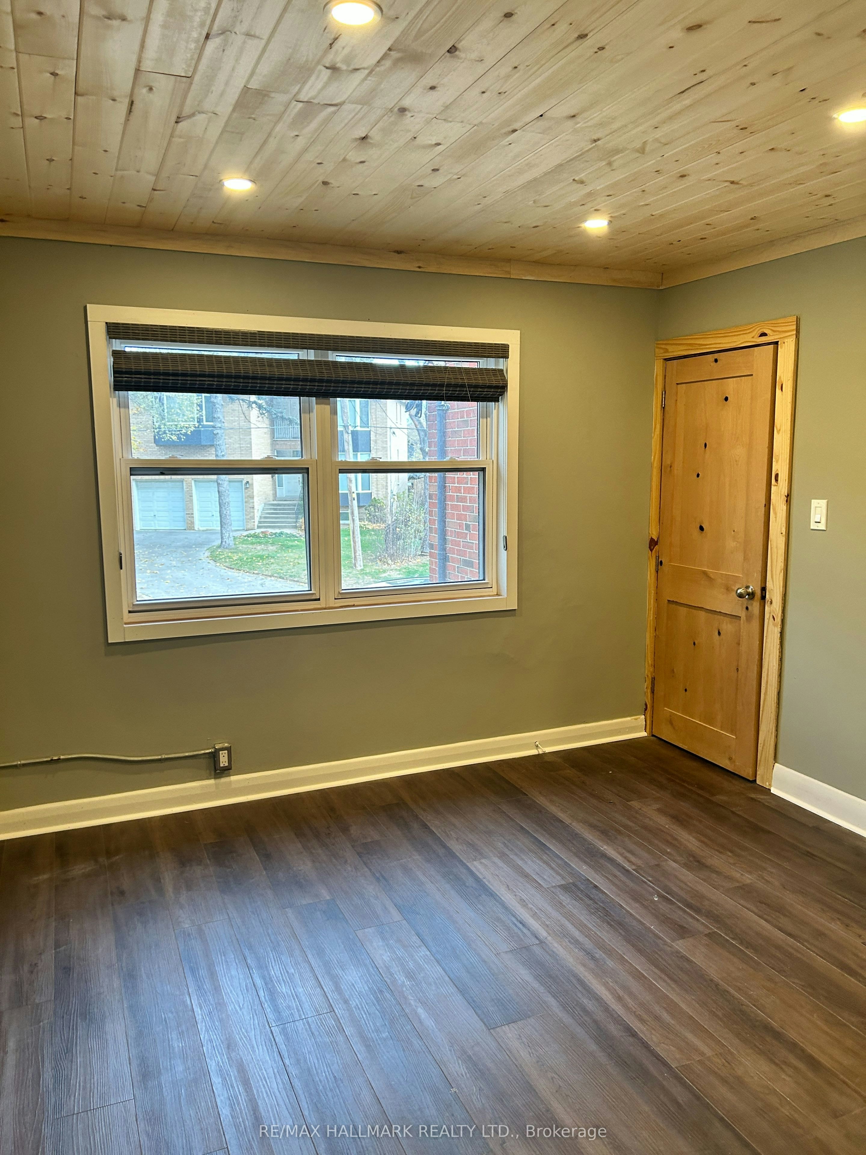 UPPER-6 Thirty First Street, Toronto, ON, M8W 3E8 - 19