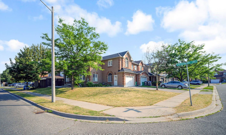 2 Checkerberry Crescent