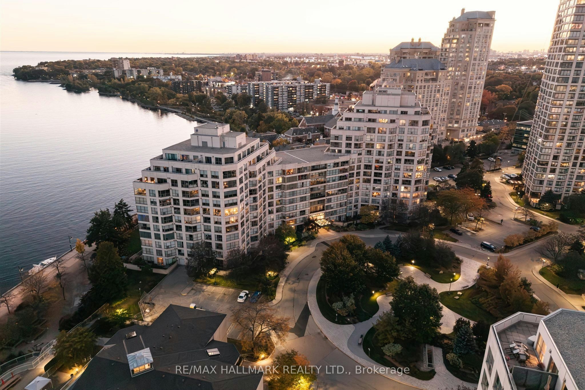 707-2267 Lakeshore Boulevard W, Toronto, ON, M8V 3X2