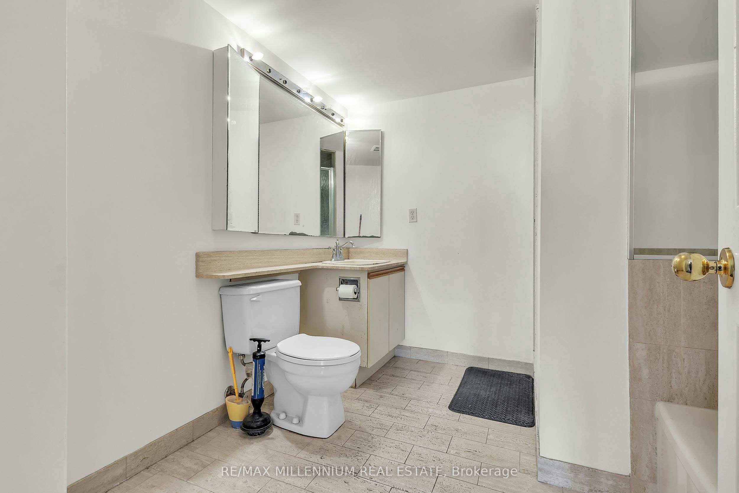 1107-100 County Court Boulevard, Brampton, ON, L6W 3X1 - 18