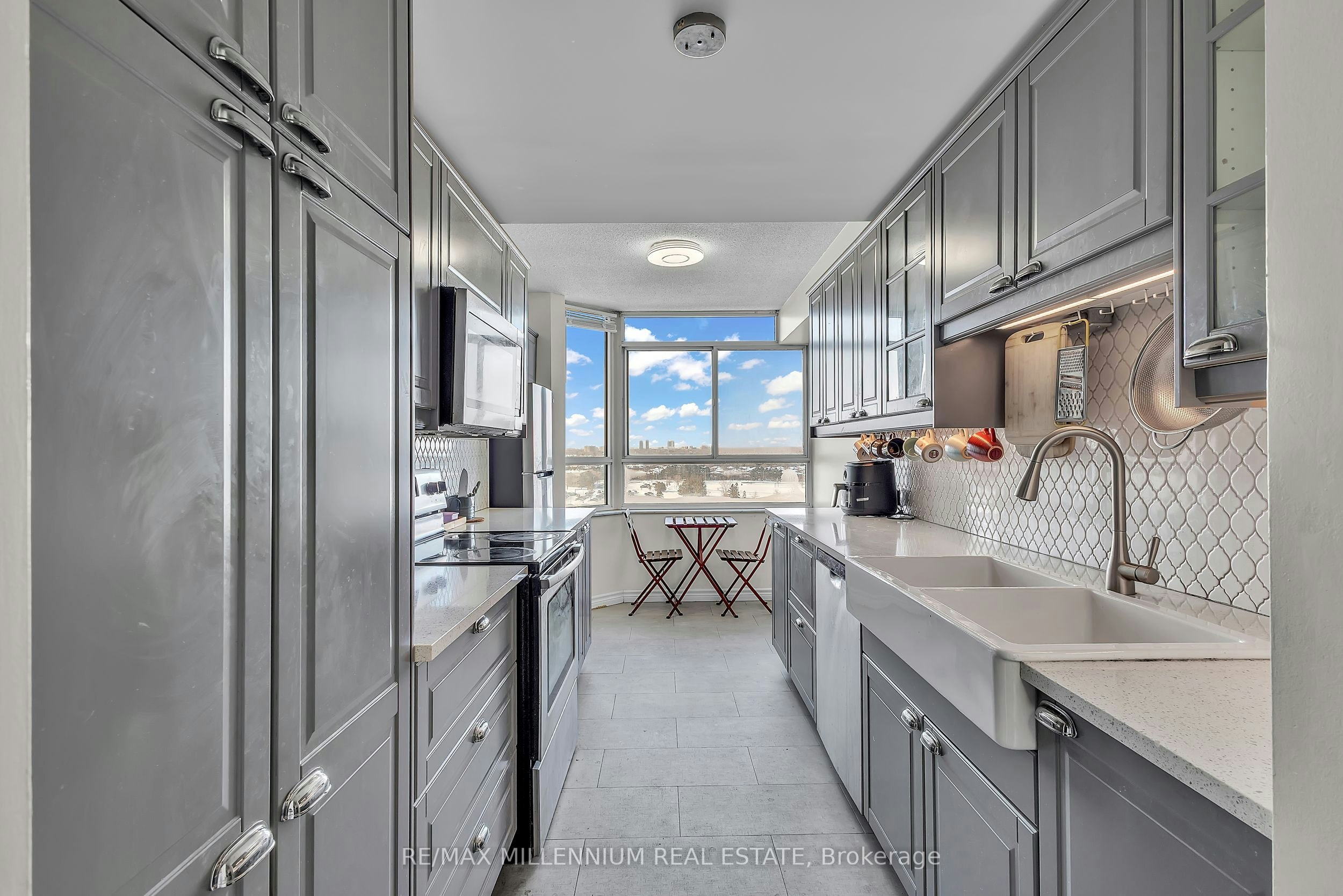 1107-100 County Court Boulevard, Brampton, ON, L6W 3X1 - 12