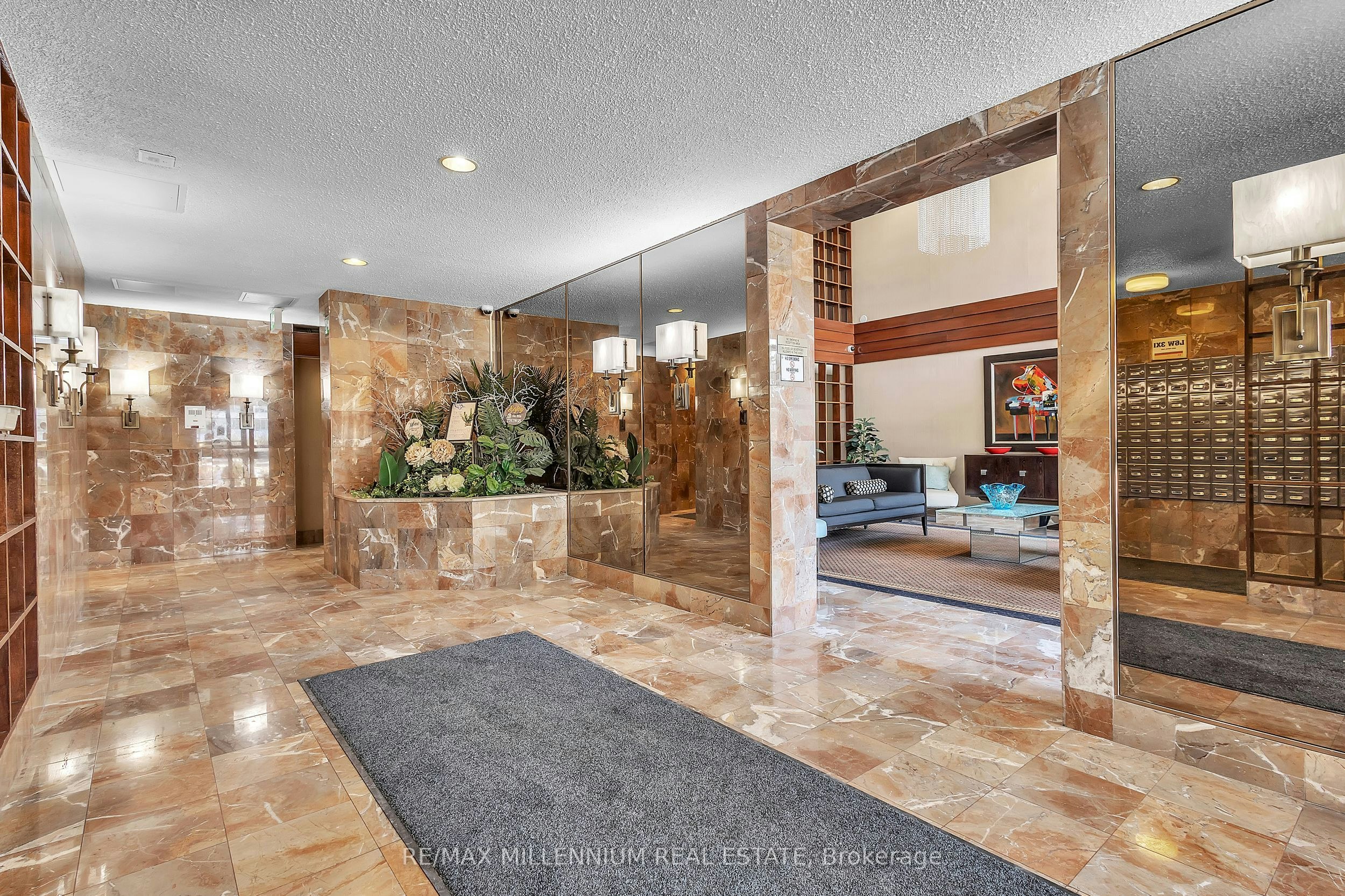 1107-100 County Court Boulevard, Brampton, ON, L6W 3X1 - 3