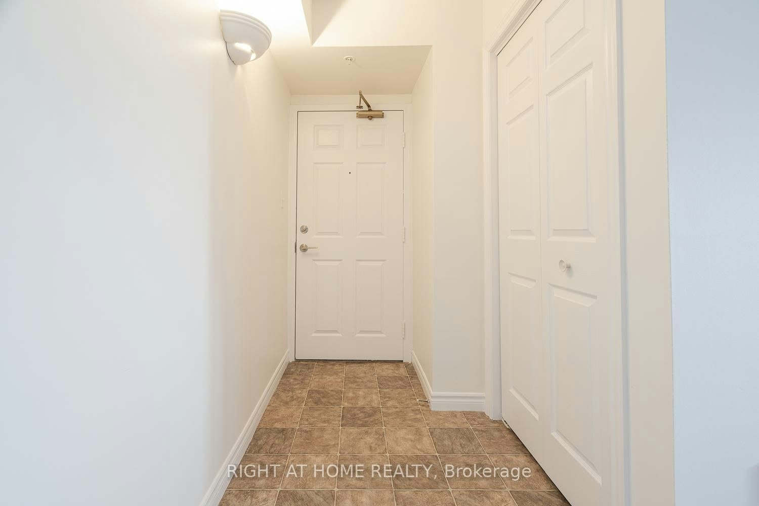 302-1471 Maple Avenue, Milton, ON, L9T 0B4 - 5