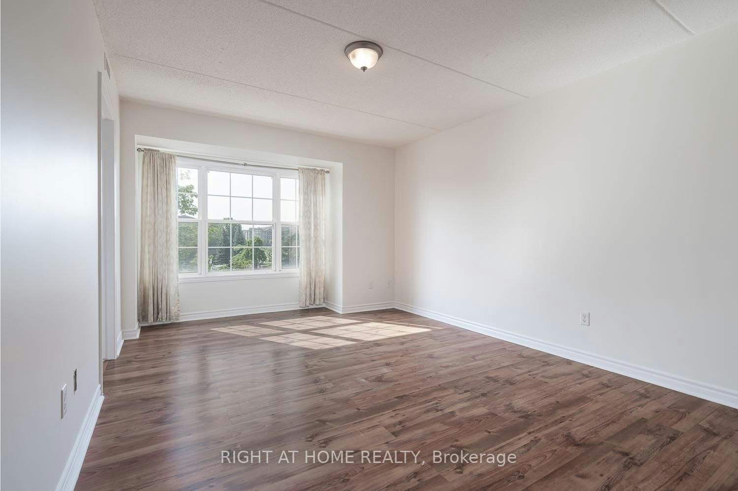 302-1471 Maple Avenue, Milton, ON, L9T 0B4 - 15