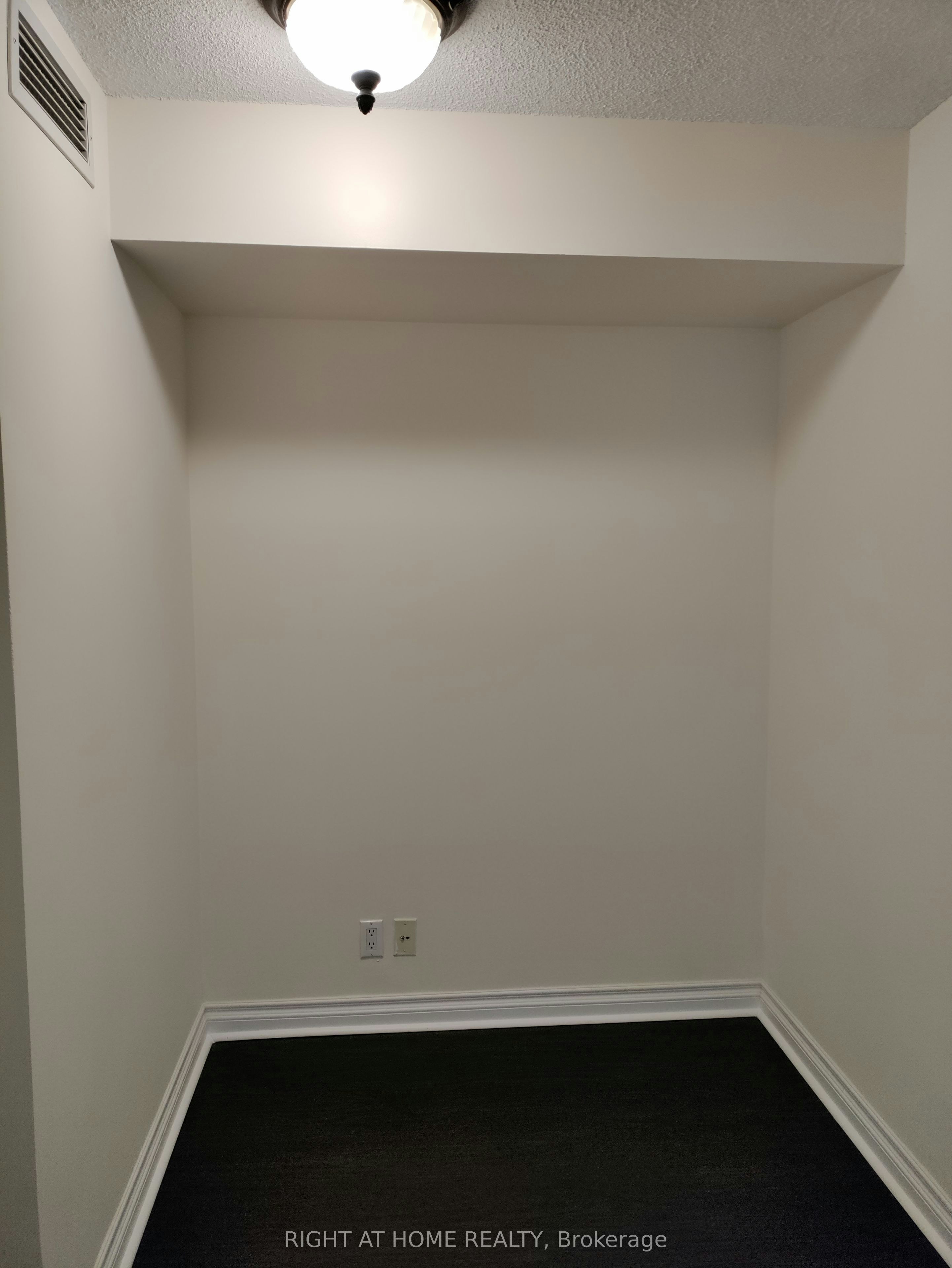 1301-33 Elm Drive W, Mississauga, ON, L5B 4M2 - 12