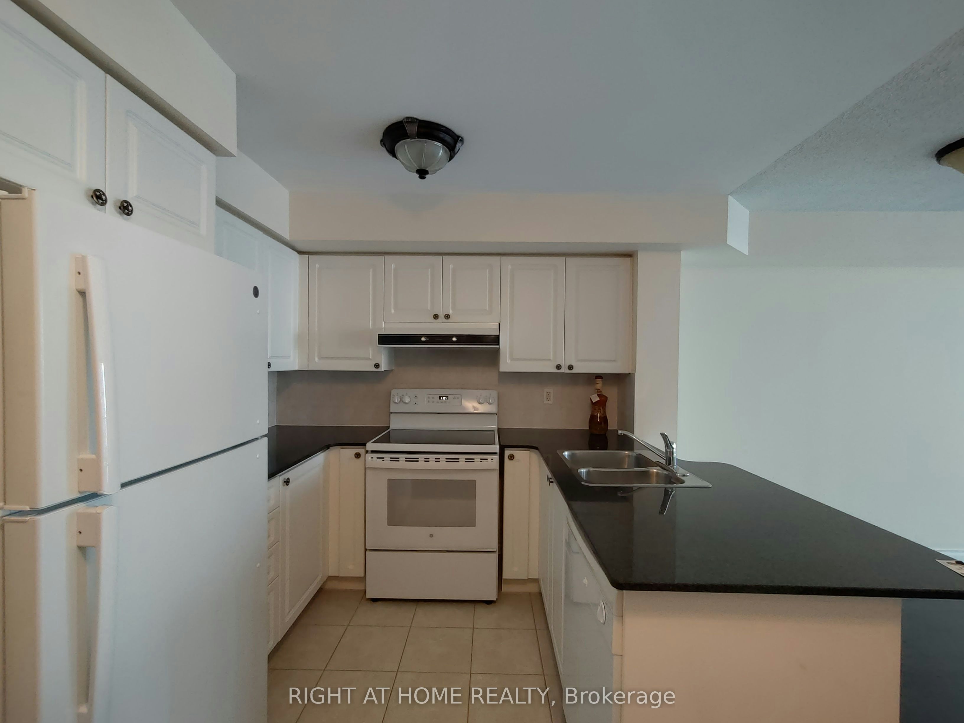 1301-33 Elm Drive W, Mississauga, ON, L5B 4M2 - 5