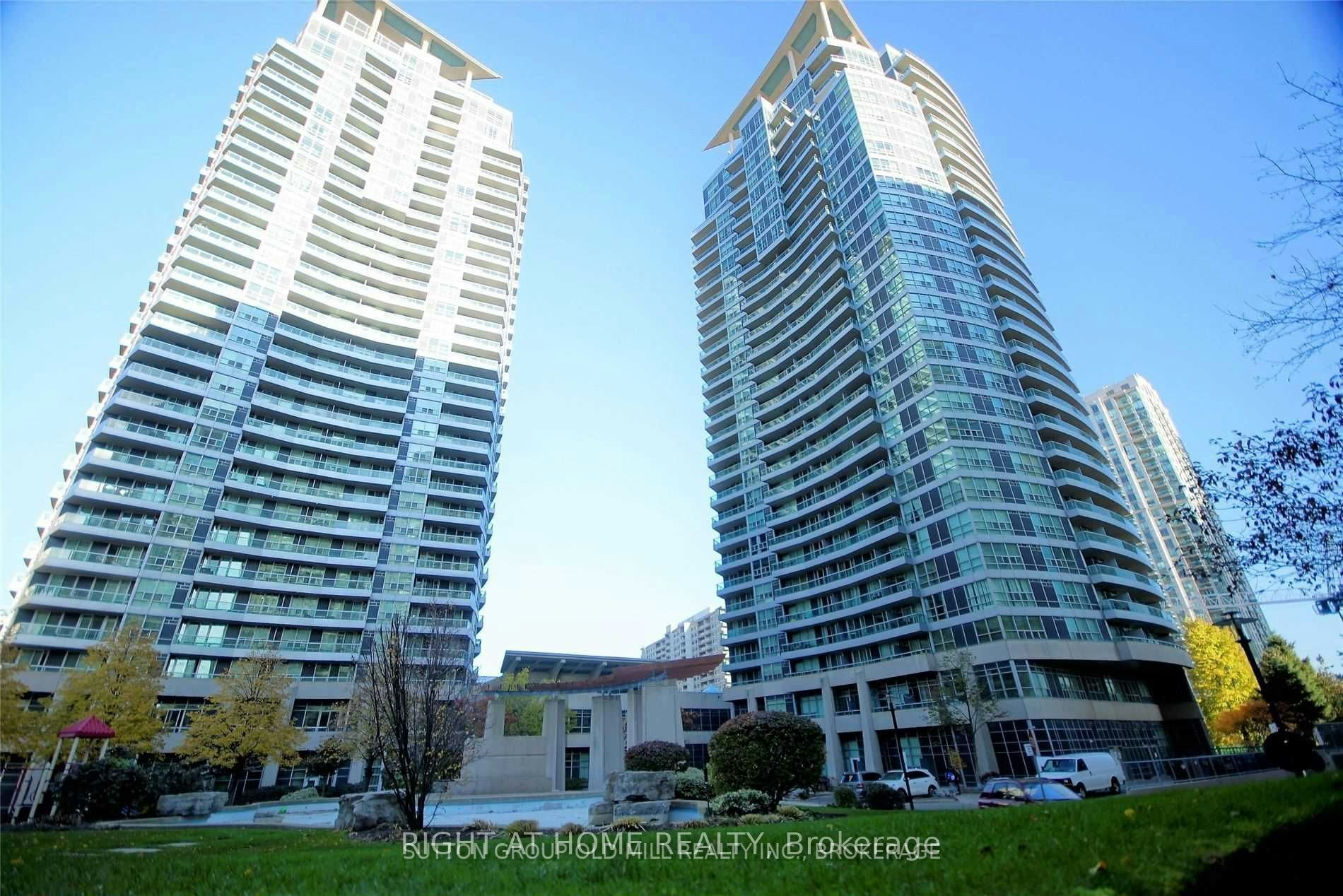 1301-33 Elm Drive W, Mississauga, ON, L5B 4M2