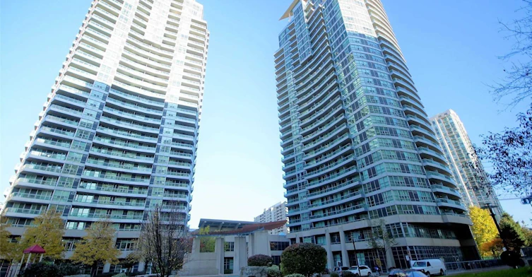 1301-33 Elm Drive W, Mississauga, ON, L5B 4M2