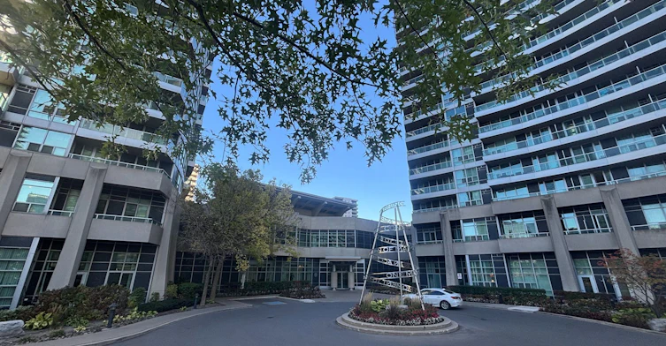 1301-33 Elm Drive W, Mississauga, ON, L5B 4M2 - 2